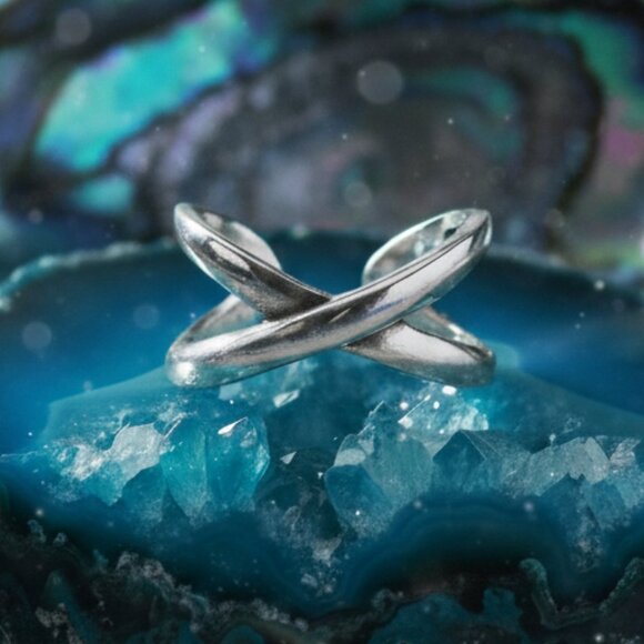 🆕️S925 Sterling Silver Infinity Love Knot Adjustable Ring 💍 Minimalist Chic ✨ - Picture 5 of 12